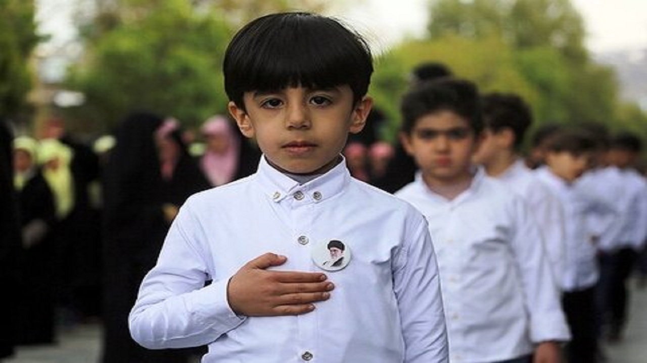 همخوانی سرود «سلام فرمانده» امروز در استادیوم آزادی + فیلم