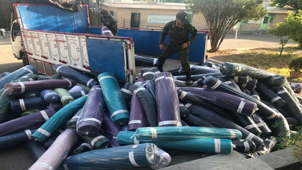 ۳۹۰ طاقه پارچه قاچاق در شاهرود کشف شد