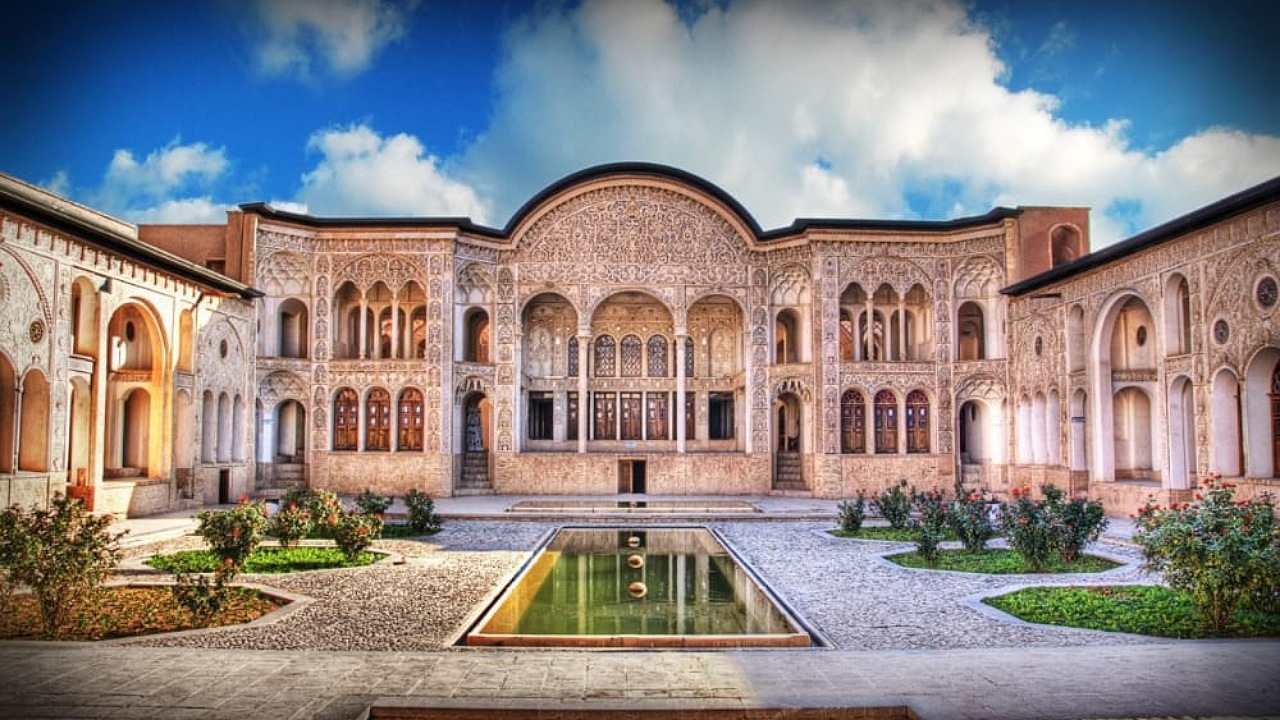 تعطیلی بنا‌های تاریخی شهرداری کاشان در روز شهادت امام صادق (ع)