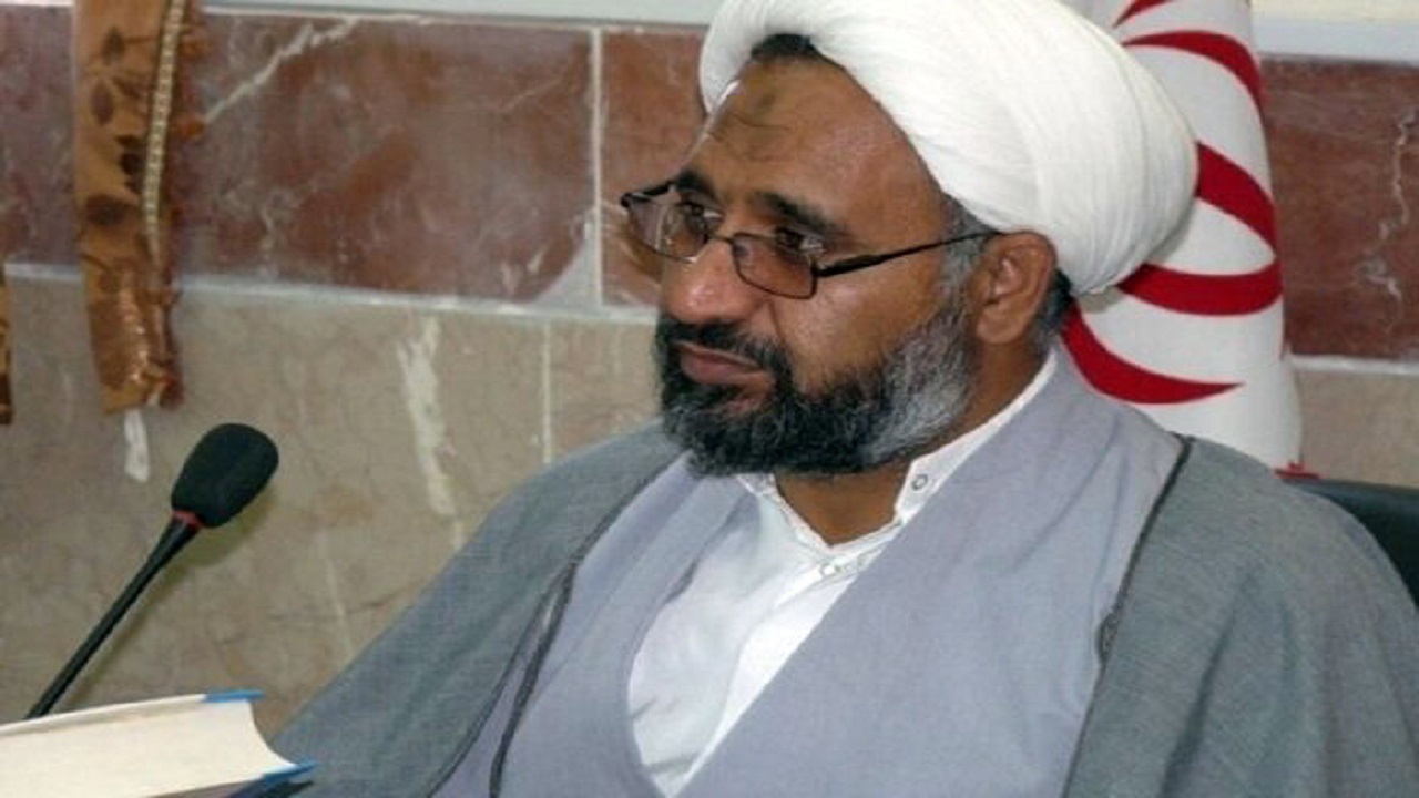 امام جمعه ایرانشهر: زنده نگه داشتن یاد شهدا وظیفه همگان است