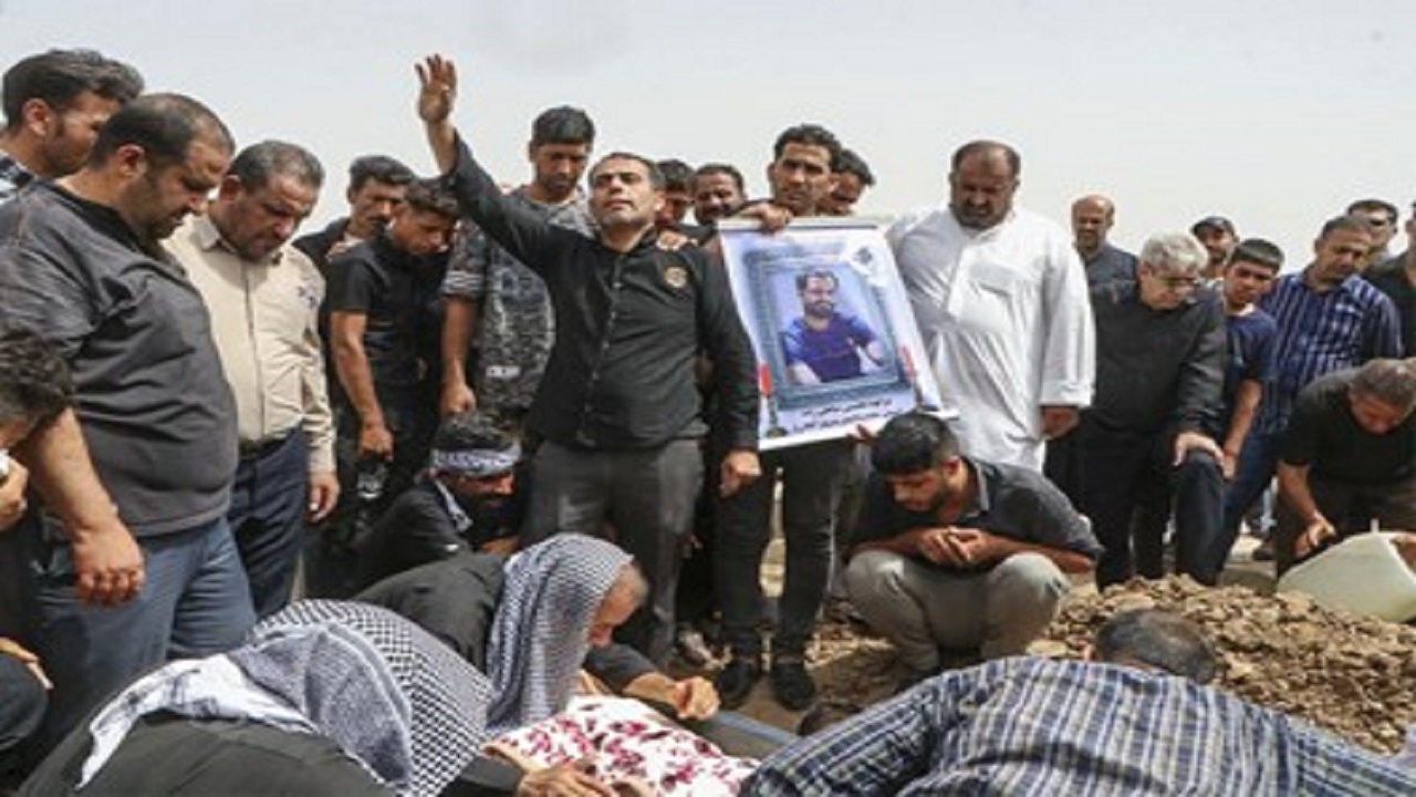 تشییع پیکر ۱۳ قربانی حادثه متروپل آبادان