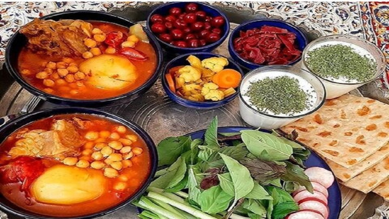 طبخ و توزیع  ۲۰۰۰ پرس آبگوشت در تبریز