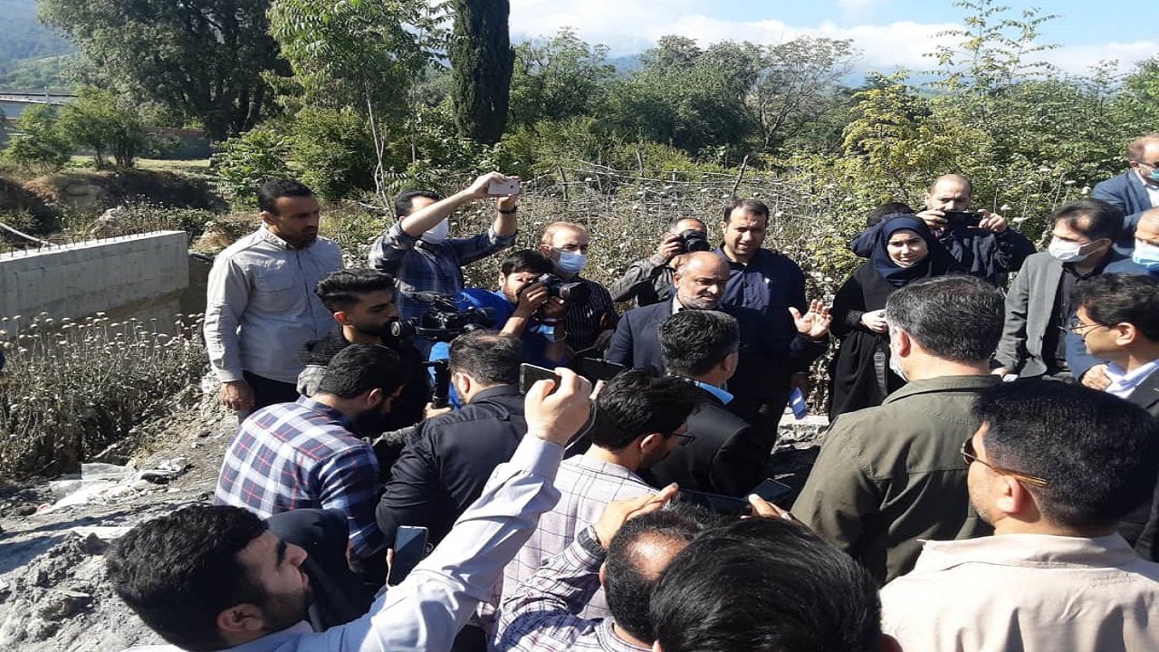 ضرب الاجل استاندار برای تکمیل پل نیمه‌ تمام در گلوگاه