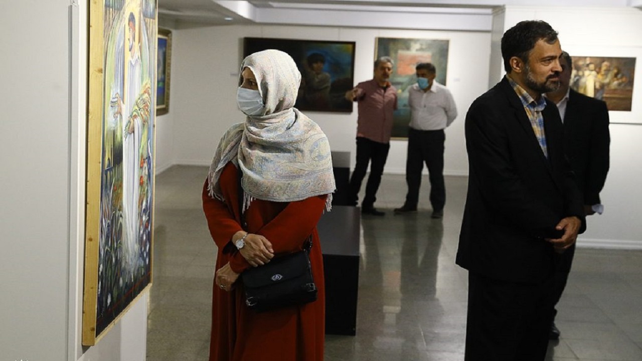 نقاشی یک هنرمند از تصویر فرمانده شهید ۲۲ ساله