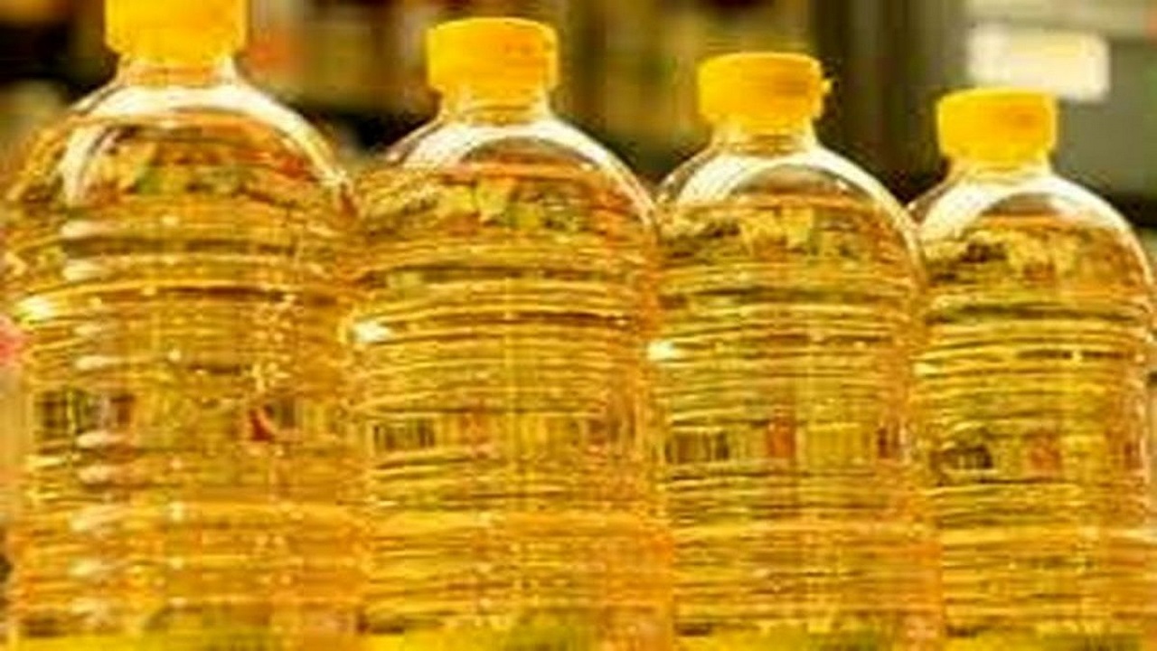 احتکار ۲ تُن و ۴۳۵ کیلو روغن خوراکی در یک مرغداری در اصفهان