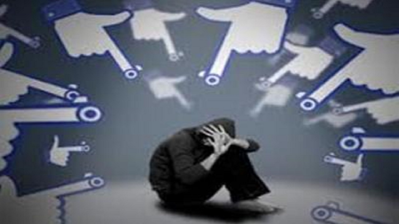 انتقام اینترنتی برادرزاده از عمه اش