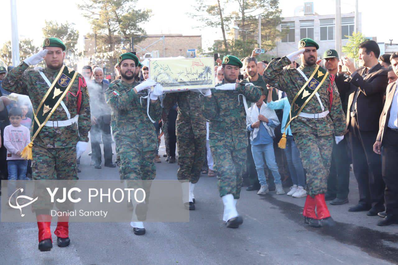 پیکر شهید عرب زوزنی در خواف تشییع شد