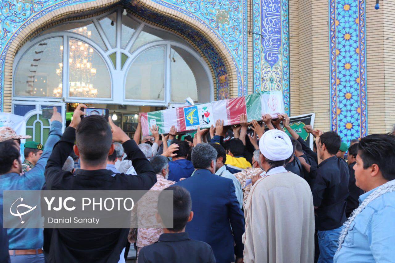 پیکر شهید عرب زوزنی در خواف تشییع شد