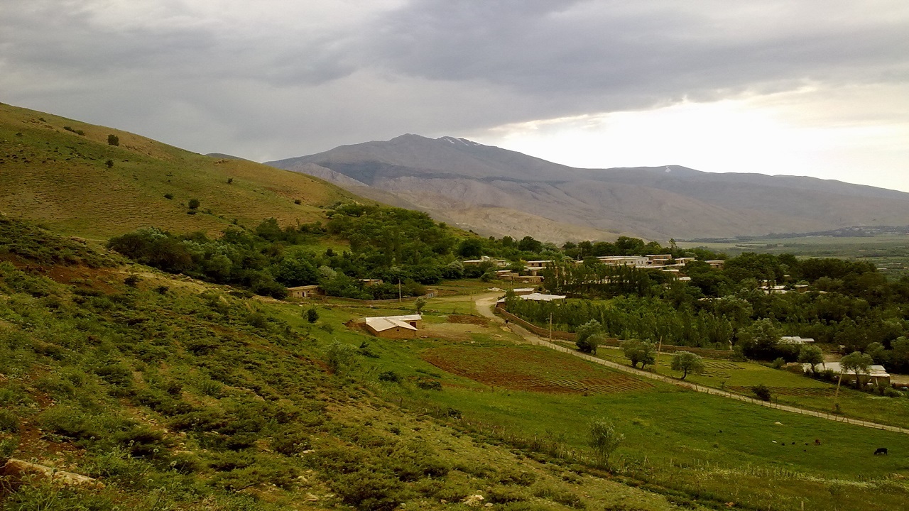 طبیعت بهاری جغدان در دل دامنه کوه های زاگرس + فیلم