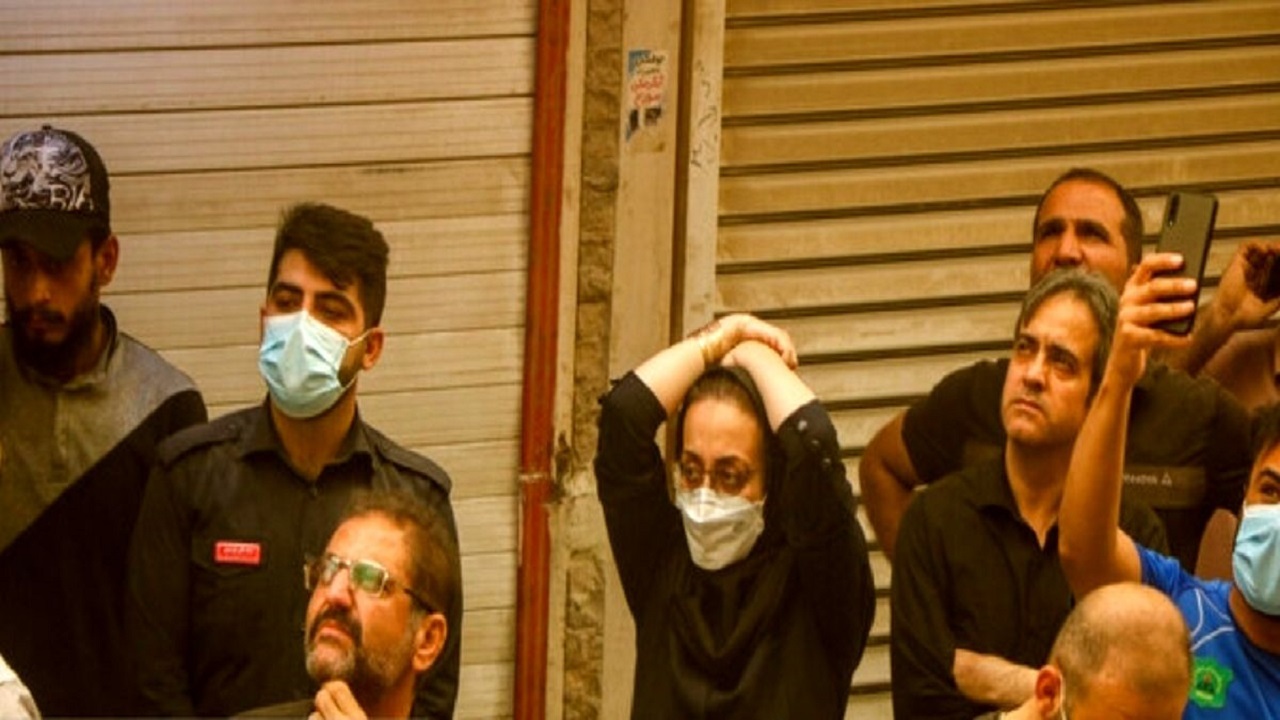 مغازه موقت مرهمی بر بلاتکلیفی کسبه اطراف متروپل
