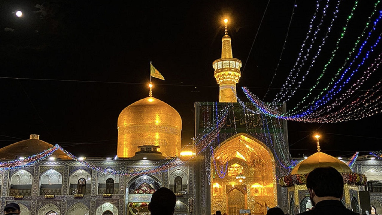 برگزاری ۱۲۰ عنوان برنامه به مناسبت دهه کرامت در آستان قدس رضوی