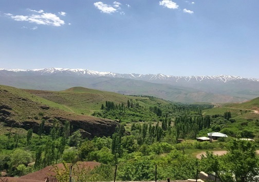 کرکبود، روستایی با بافت قدیمی و آبشاری مشهور
