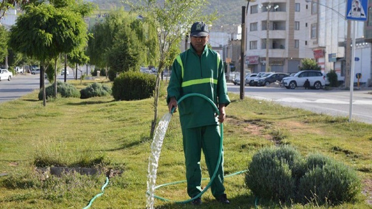 فضای سبز شهر اصفهان را با ۲۶ میلیون مترمکعب آب نگهداری می‌کنیم