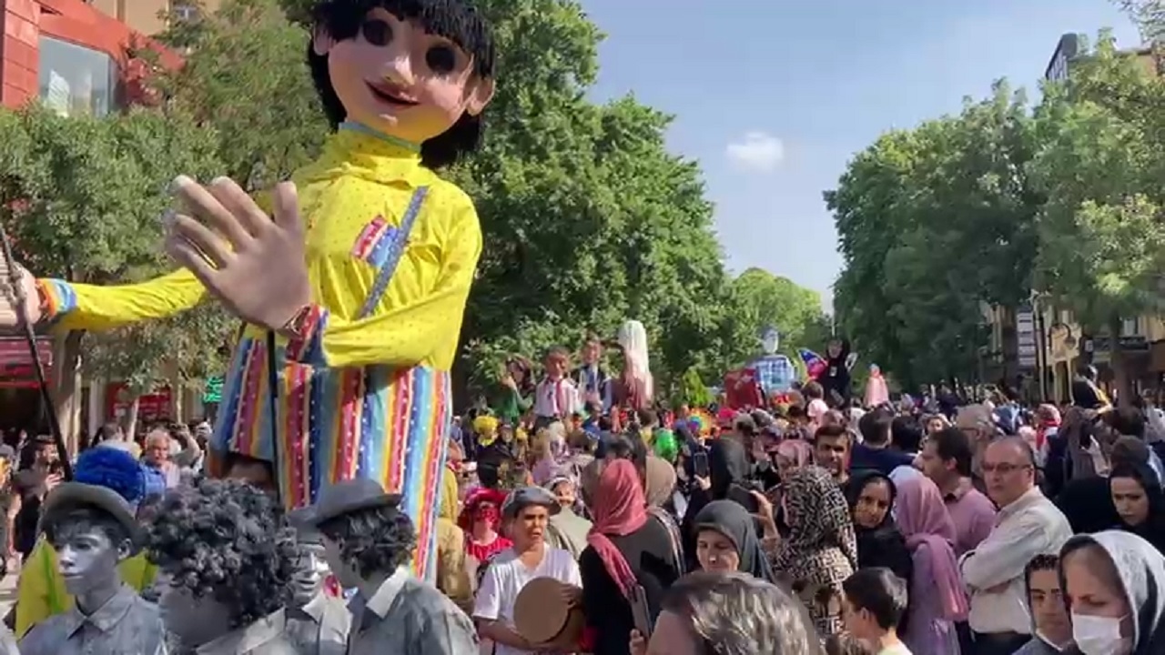 افتتاحیه جشنواره بین‌المللی تئاتر کودک و نوجوان