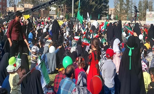 برگزاری اجتماع سلام فرمانده در ورزشگاه آزادی بیرجند