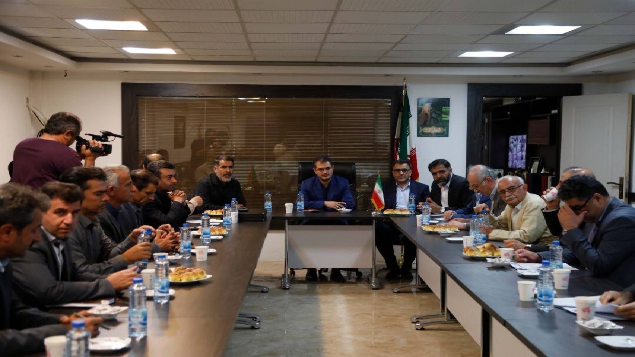 تاکید استاندار برای بازگشت کارخانه بستنی عسل به چرخه تولید