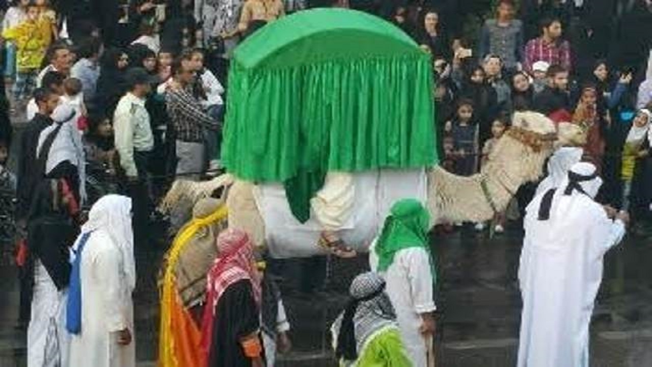 استقبال از کاروان نمادین امام رضا تا هم‌نویسی ۱۱۴ خوشنویس