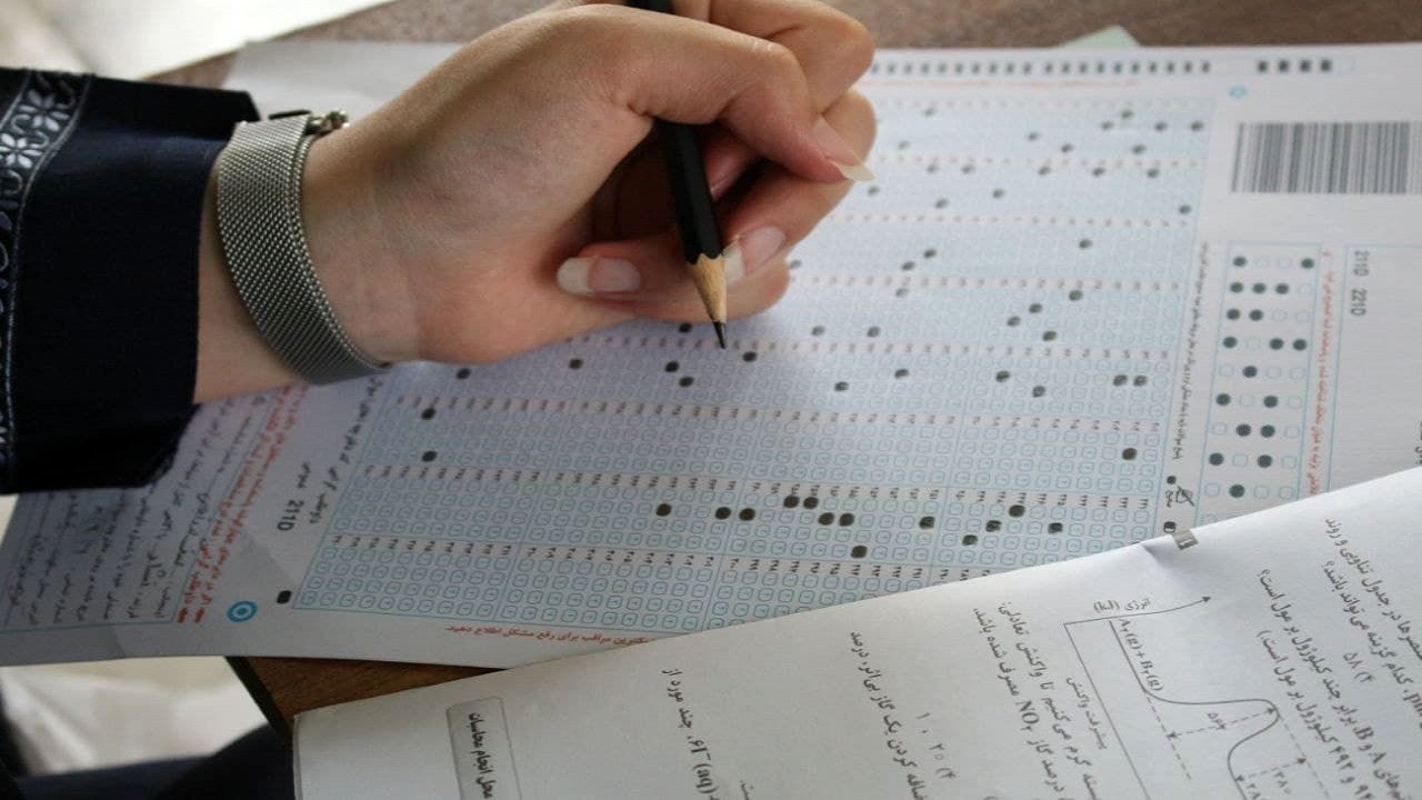 گرمای هوا استرس کنکور را بیشتر کرد