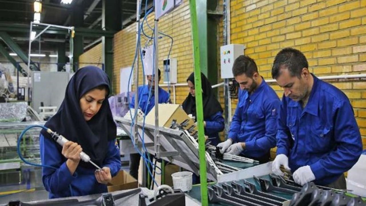 بازگشت ۳ هزار و ۲۳۰ کارگر به چرخه کار در اصفهان