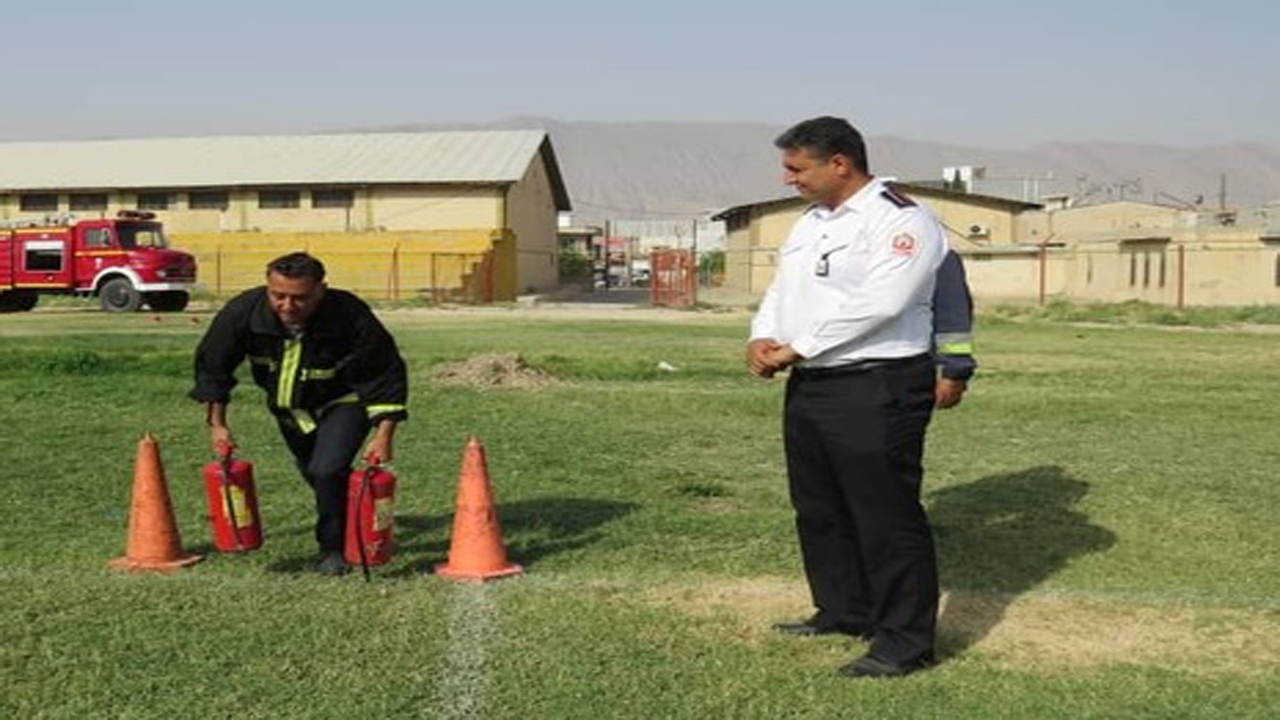 برگزاری آزمون آمادگی جسمانی آتش‌نشان در کازرون