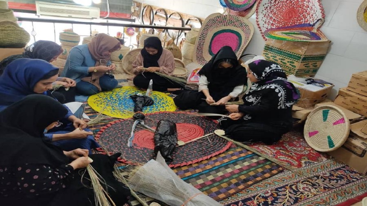 برگزاری دوره‌های آموزش رایگان رشته‌های مختلف صنایع دستی در ۲۷ شهر خوزستان