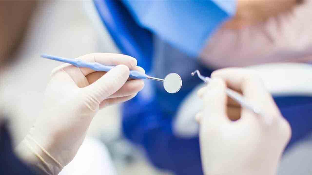 متلاشی شدن یک باند غیرقانونی در حوزه دندانپزشکی