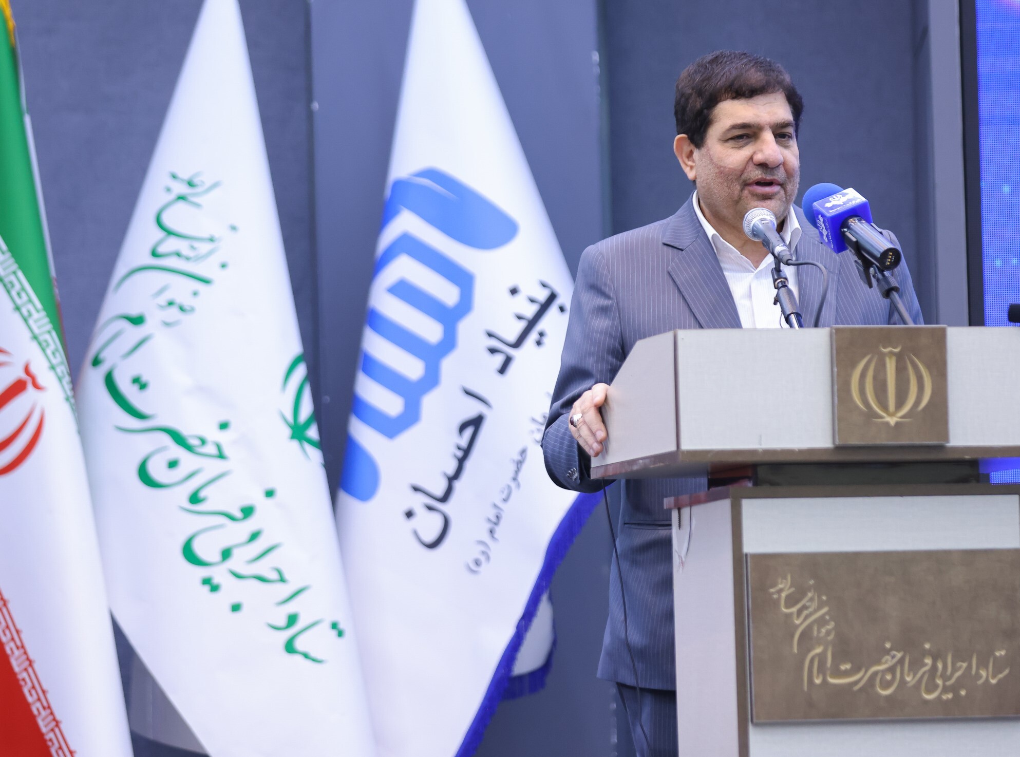 حذف ارز ترجیحی برای حذف فقر در کشور است