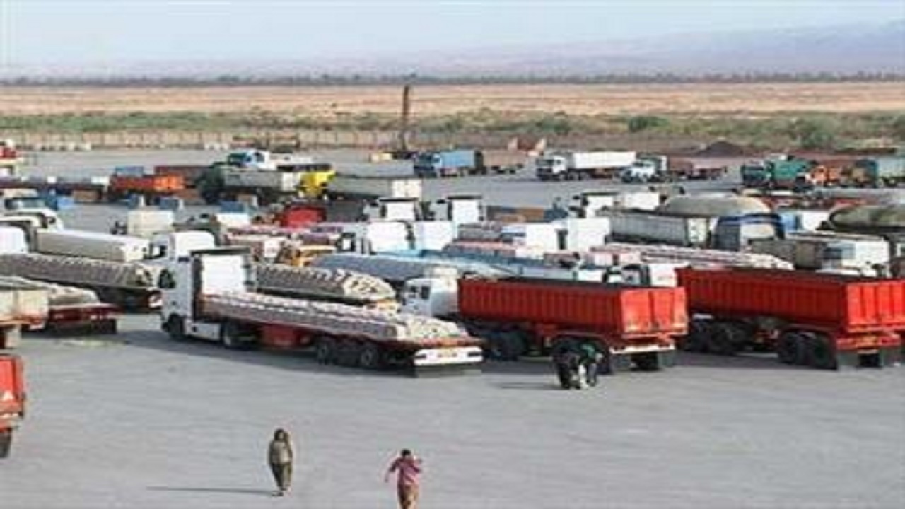 بیش از ۸۳۰ هزار تن کالا از ۲ پایانه مرزی خوزستان منتقل شد