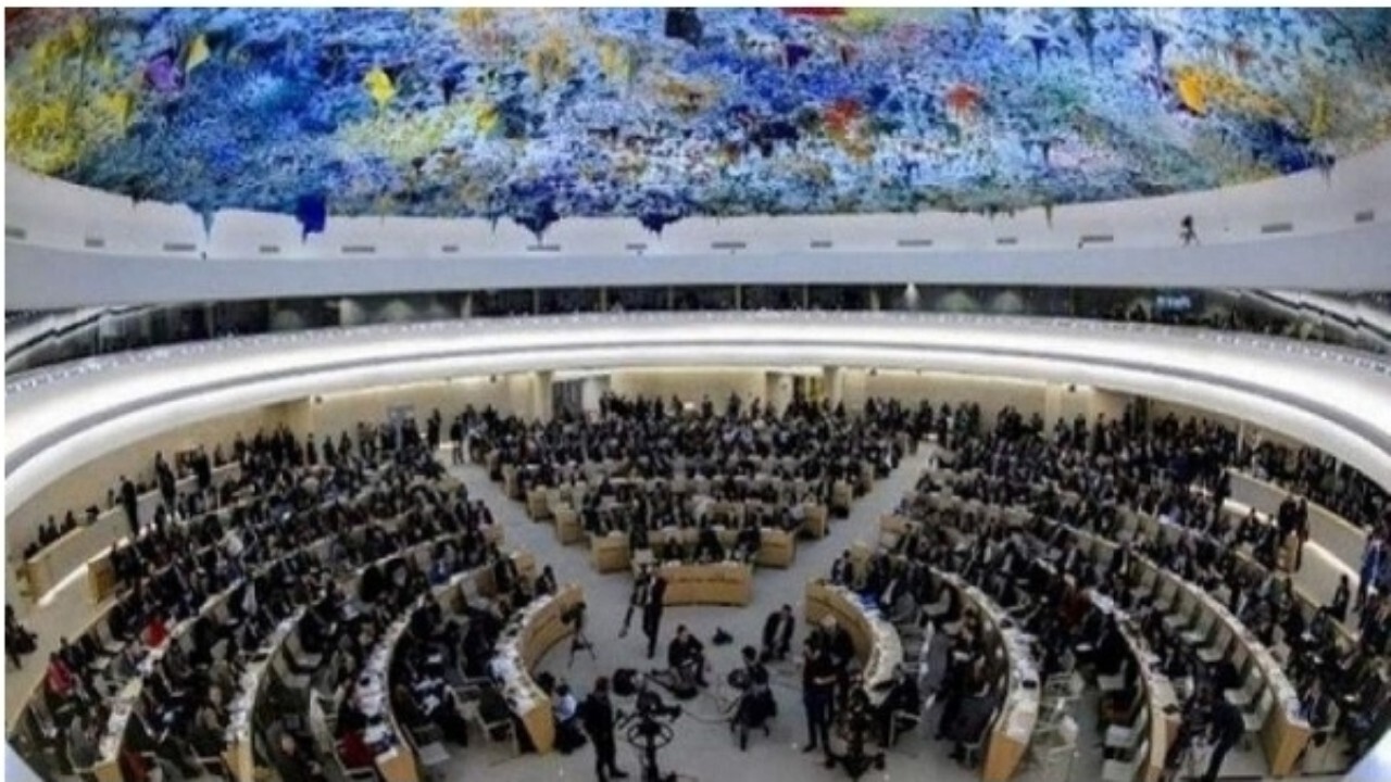 بسته‌ ماندن مکاتب دختران بر اقتصاد افغانستان تأثیر منفی می‌گذارد 