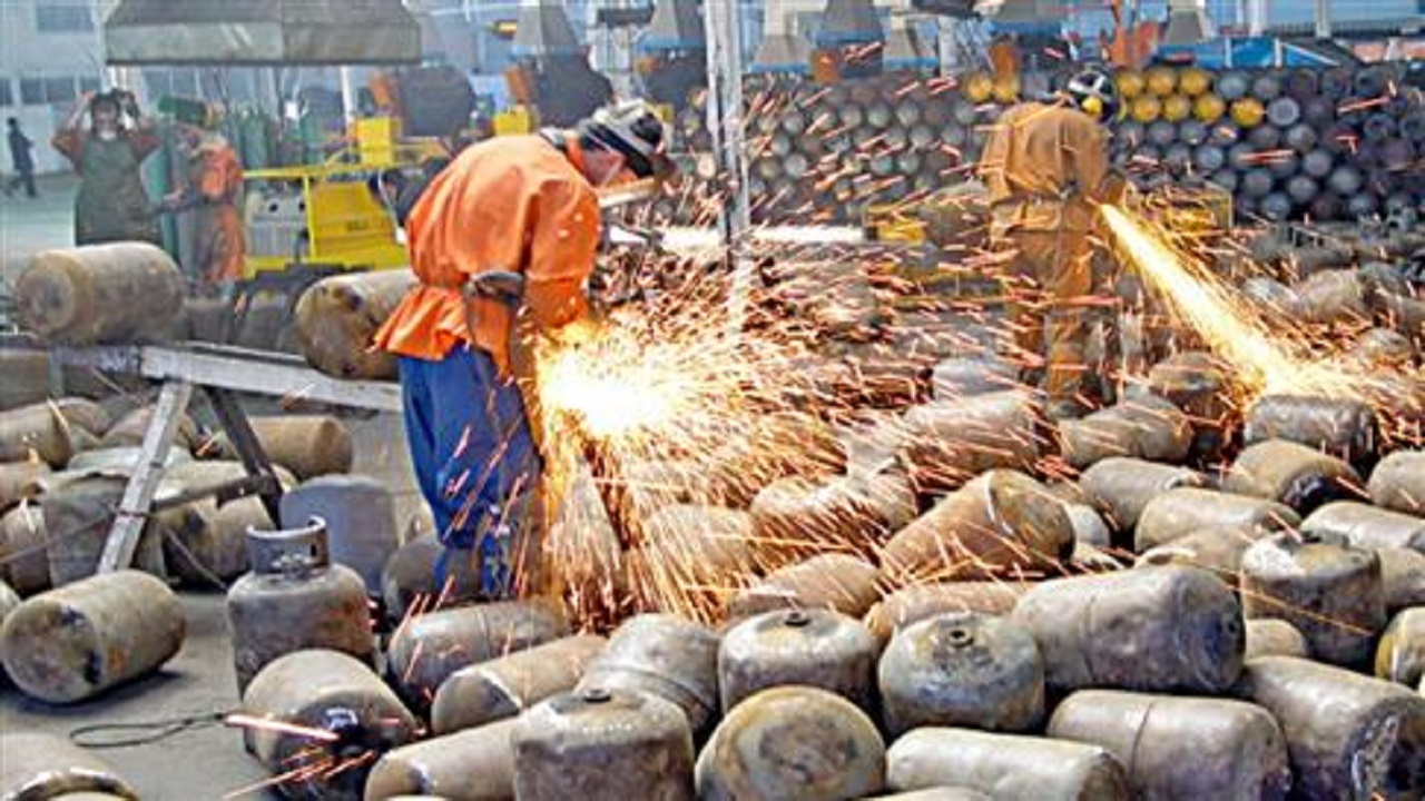 نوسازی و بازسازی ۸۲۴۳ هزار سیلندر گاز مایع