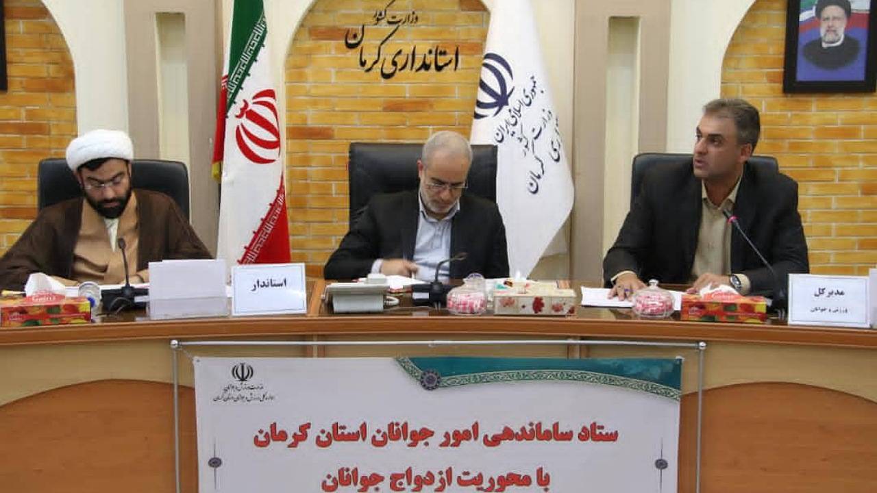 ضرورت توجه به بیانیه گام دوم و ترویج مکتب شهید سلیمانی