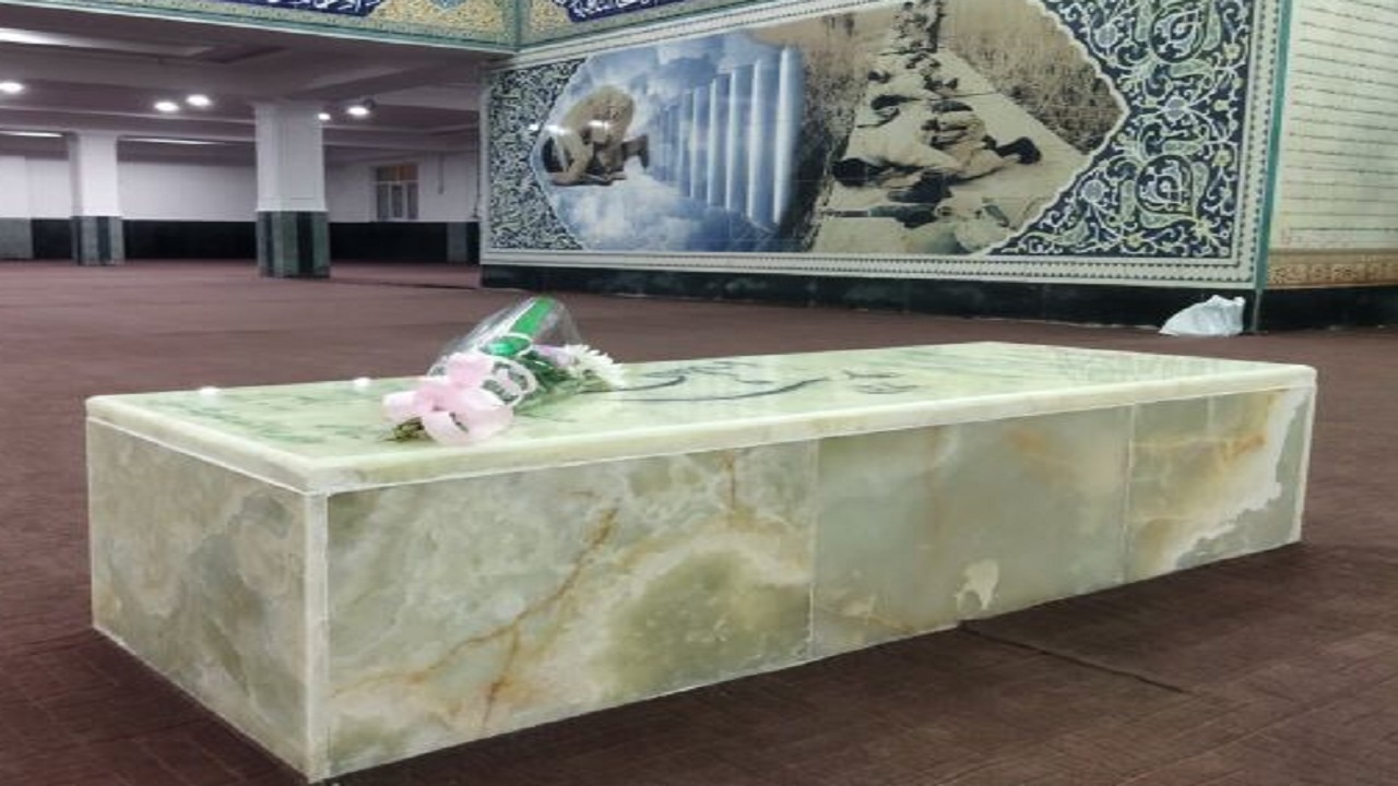 اهدای مدال قهرمانی استقلال خوزستان به شهید سردار علی هاشمی