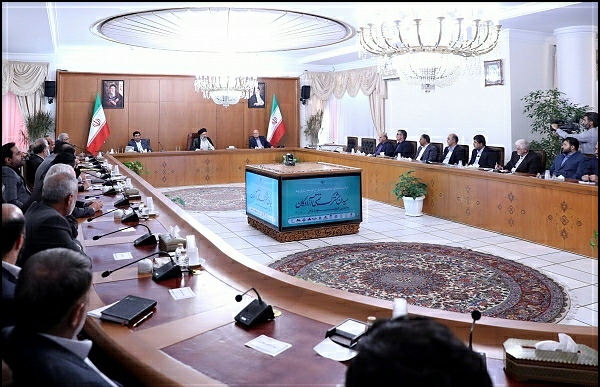 منتظر سرمایه گذاری خارجی ها نماندیم