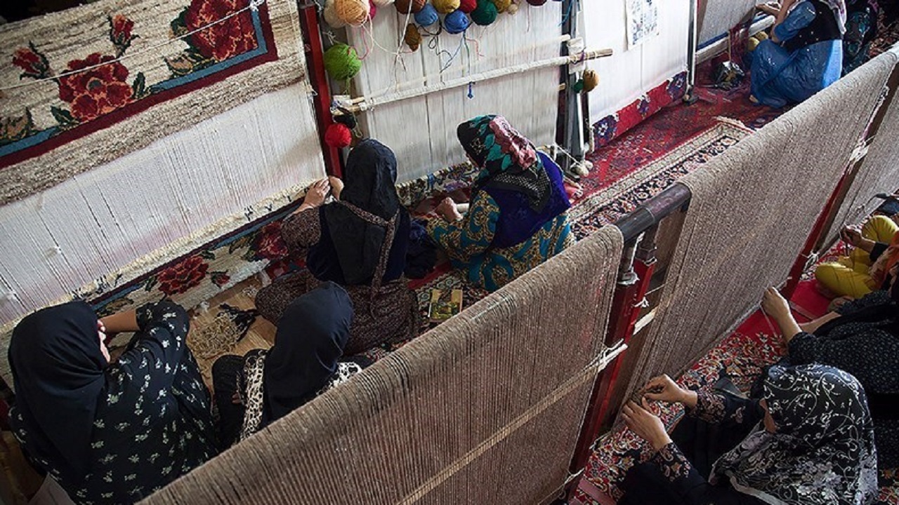 بهره برداری از اولین مرکز مهارت آموزی قالی بافی در یزد