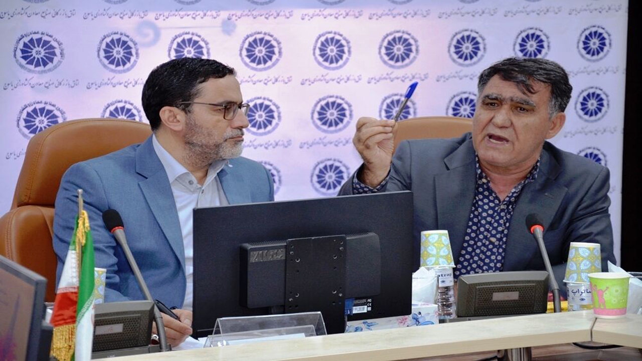 قوانین «دست و پاگیر» مشکل اصلی تولید و تجارت است