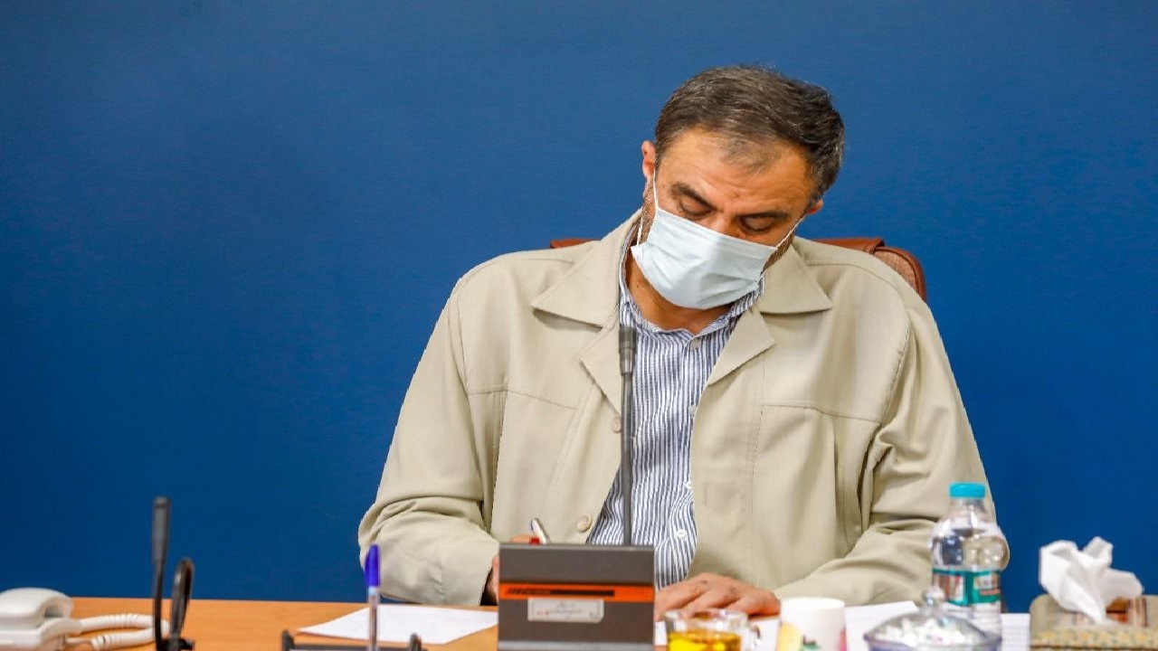 نفوذ دشمنان جمهوری اسلامی در بحث تولیدات سینمایی باید مورد توجه جدی قرار بگیرد