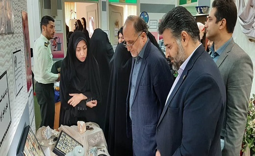 برپایی نمایشگاه صنایع دستی تبلور عفاف فاطمی در قم +تصاویر