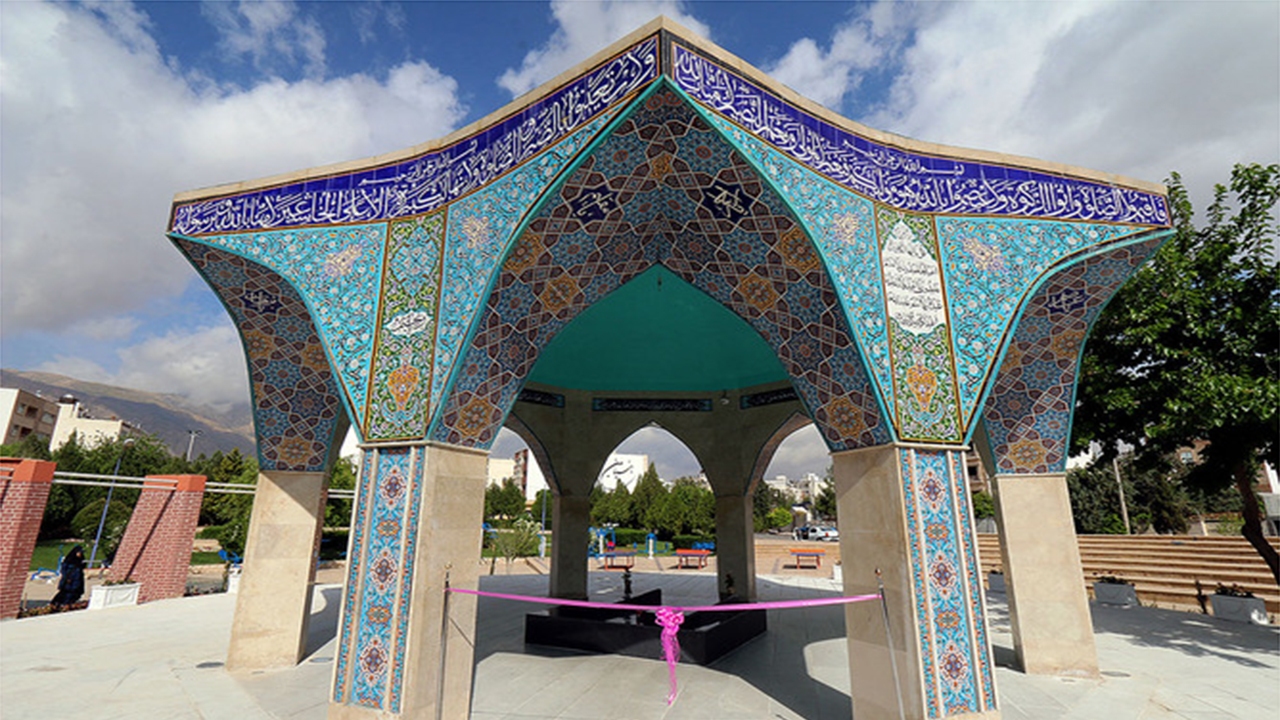 یادمان‌های شهدا قلب فرهنگی شهر هستند