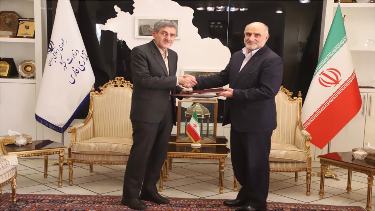 انعقاد تفاهم‌نامه همکاری مشترک استانداران فارس و بوشهر