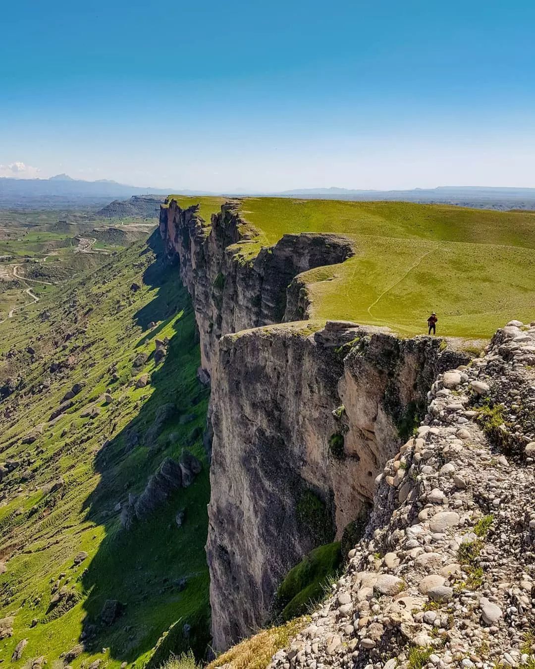 چشم اندازی به دریاچه شهیون در قالب تصاویر