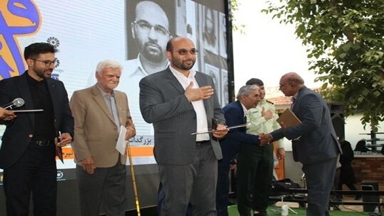 تجلیل از فعال موفق ادبیات داستانی در شهرکرد