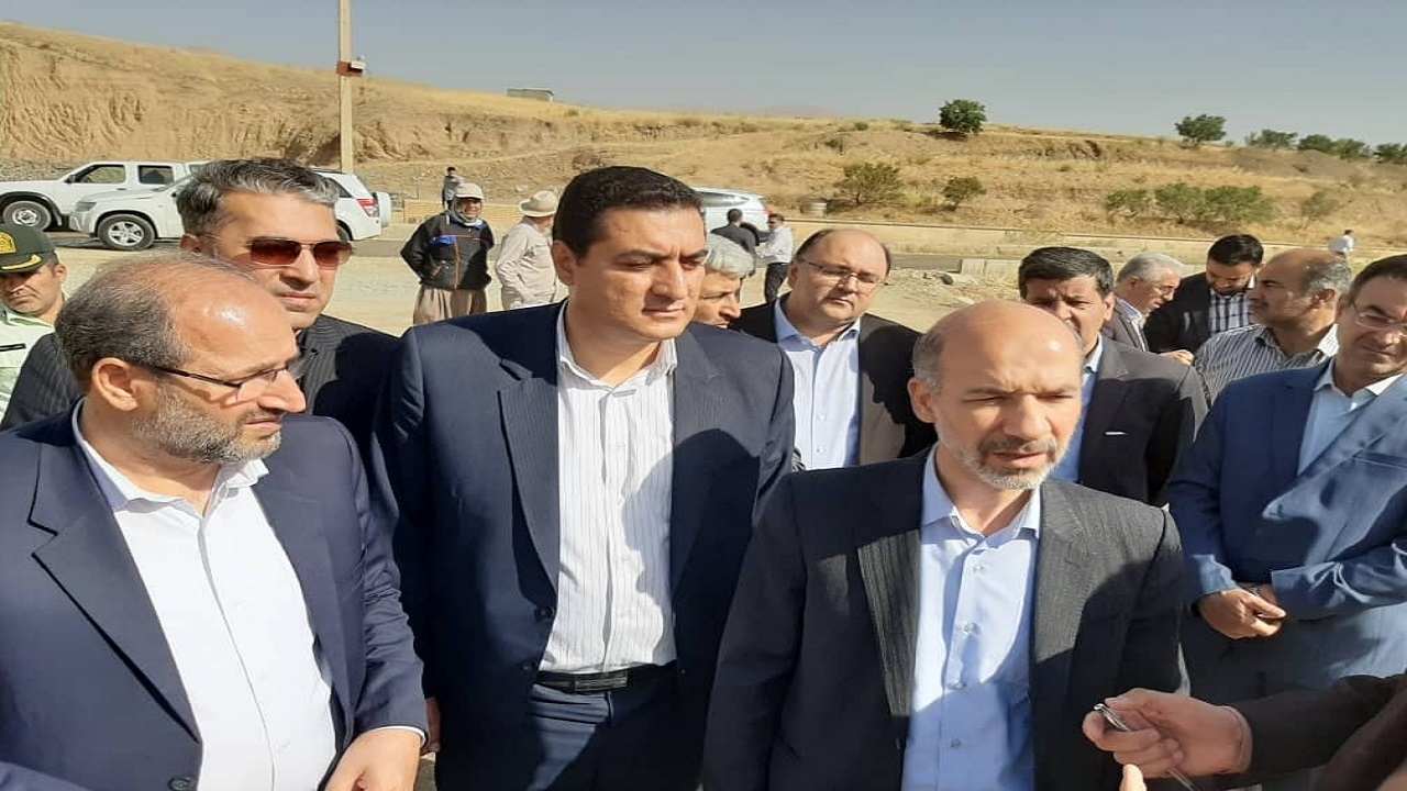 وزیر نیرو از تصفیه خانه فاضلاب سنندج بازدید کرد