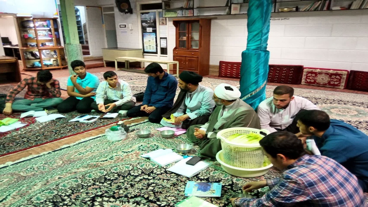 آموزش مفاهیم مدیریت پسماند در مساجد قم