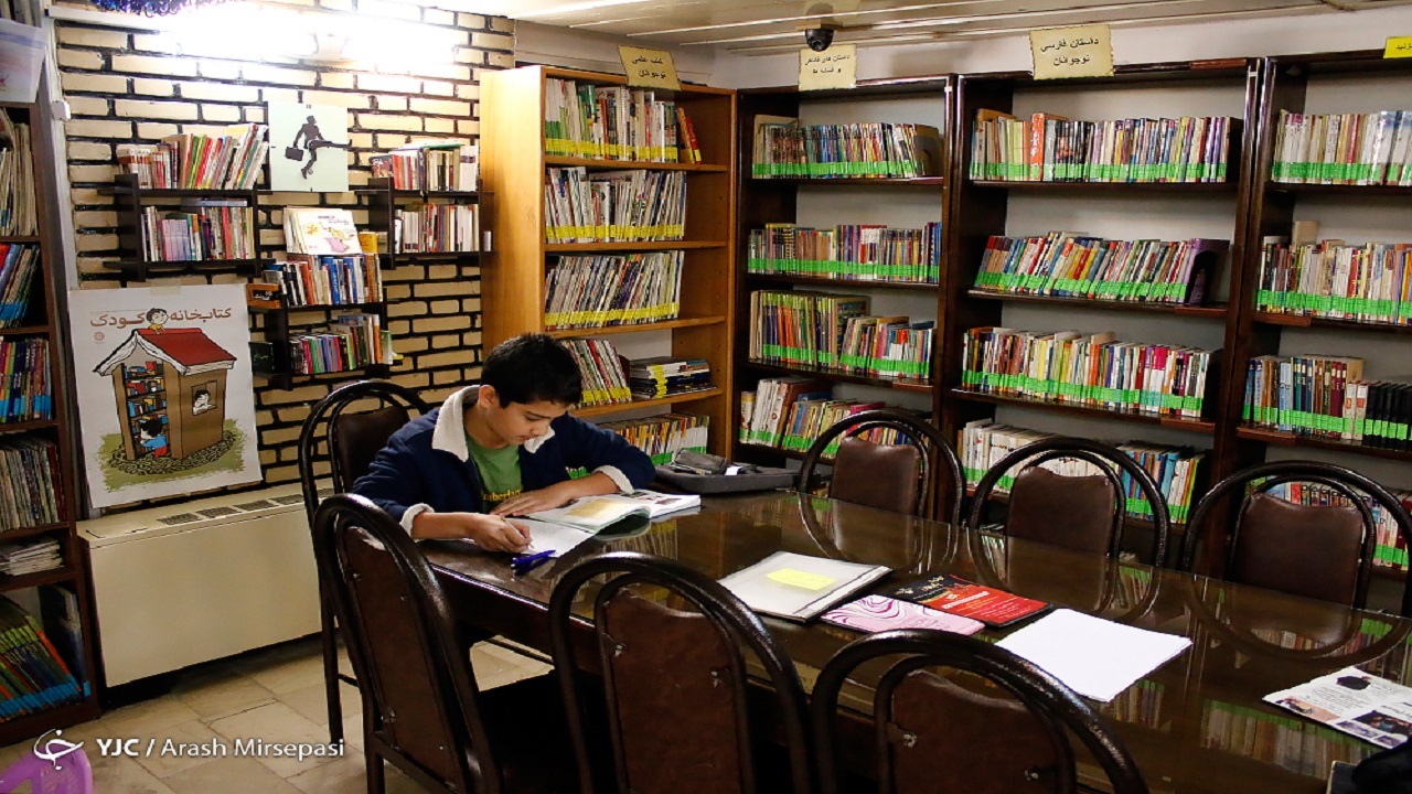 نقش کتاب در افزایش تجربه زندگی کودکان بد سرپرست