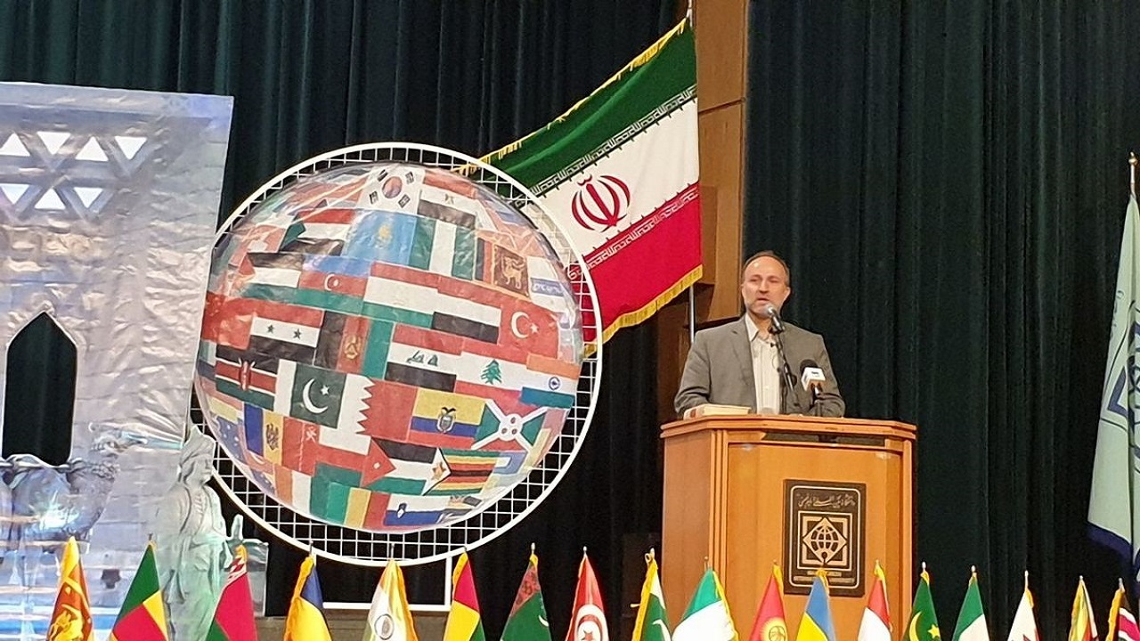 تحصیل ۱۰۰ هزار دانشجوی خارجی در ایران