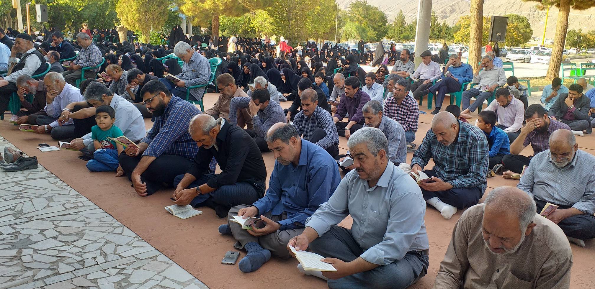 دعای پر فیض عرفه در سراسر استان کرمان برگزار شد