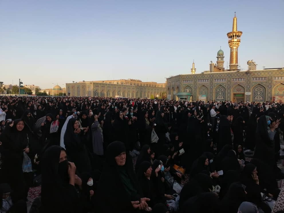 مراسم قرائت دعای عرفه مراسم قرائت دعای عرفه در حرم مطهر رضوی برگزار شد+ تصاویر