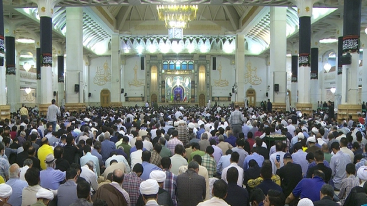 مراسم روز عرفه در شهر مقدس قم برگزار شد
