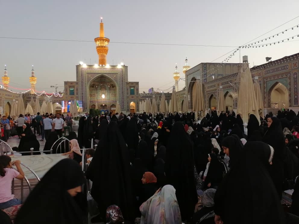 مراسم قرائت دعای عرفه در حرم مطهر مراسم قرائت دعای عرفه در حرم مطهر رضوی برگزار شد+ تصاویر