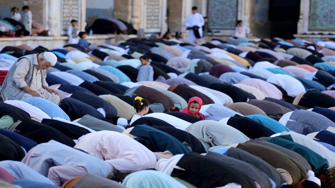 ادای نماز عید قربان در افغانستان + فیلم
